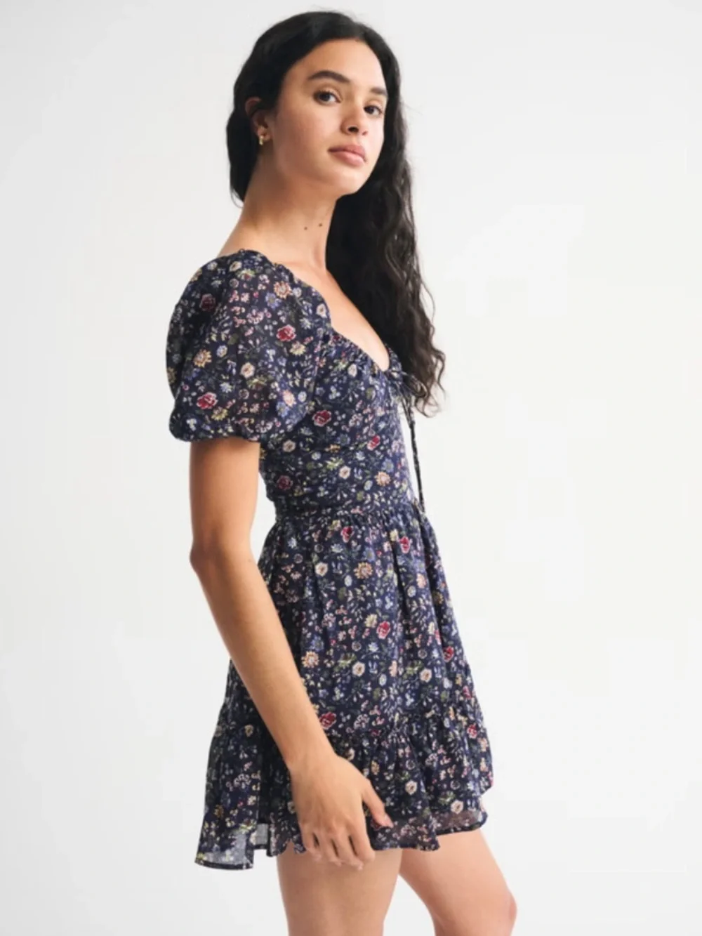 NWT Abercrombie & Fitch
Puff Sleeve Tie-Front Mini Dress Navy Floral - Picture 4 of 9